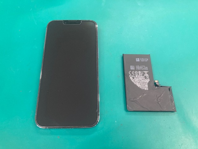 iPhone 13 Pro のバッテリー交換を行いました